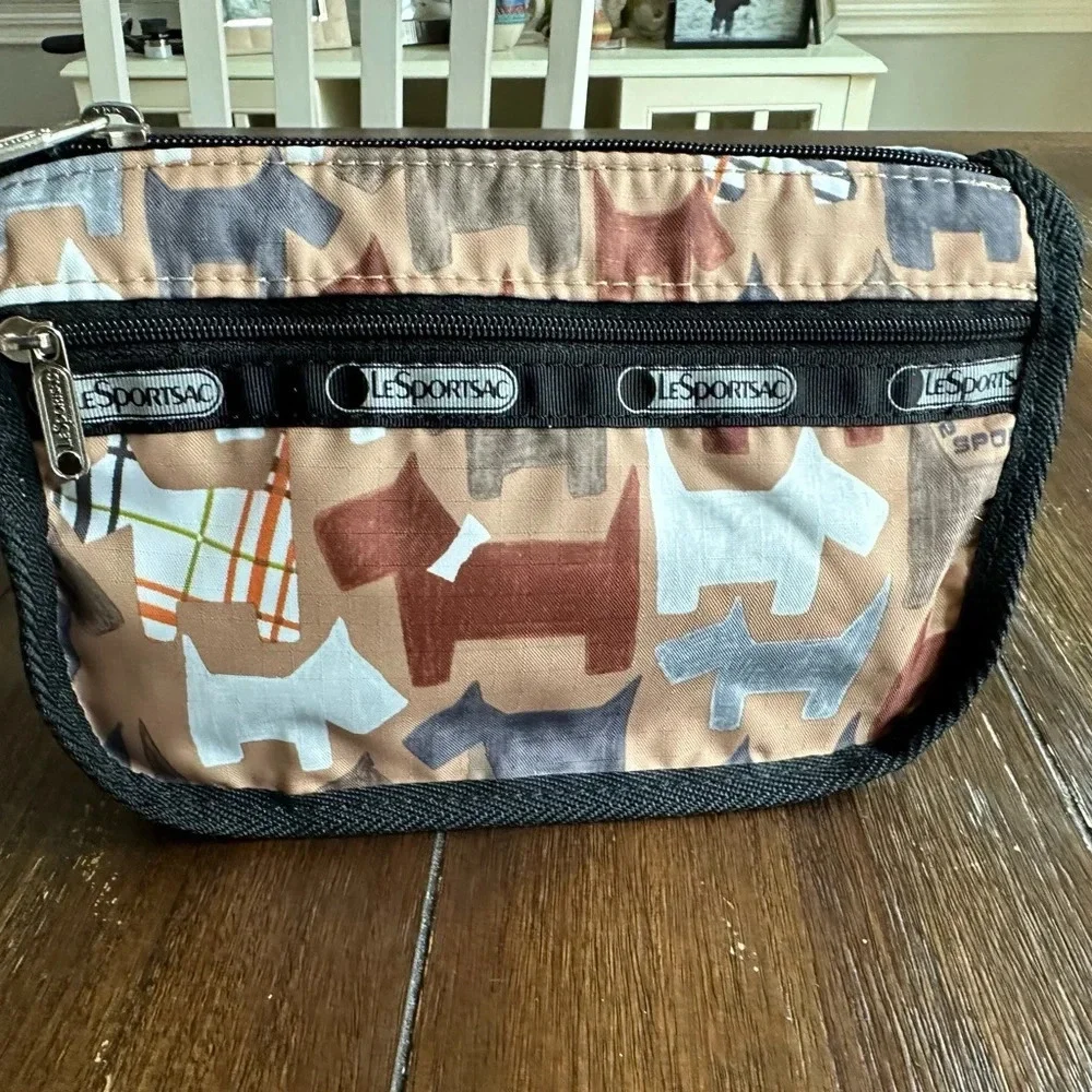 Lesportsac zip pouch
